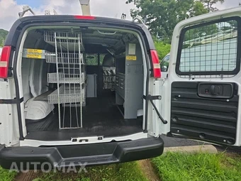 2011 Chevrolet Express 2500 Cargo Van 1WT 135.0" WB - miniatura 18