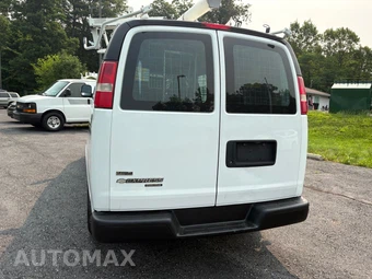 2011 Chevrolet Express 2500 Cargo Van 1WT 135.0" WB - miniatura 26