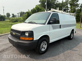 2011 Chevrolet Express 2500 Cargo Van 1WT 135.0" WB - miniatura 30