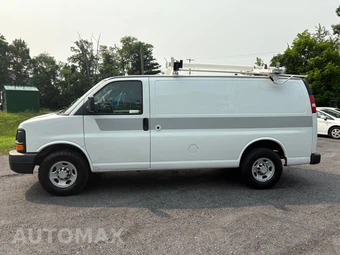 2011 Chevrolet Express 2500 Cargo Van 1WT 135.0" WB - miniatura 31