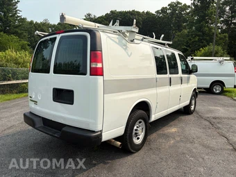 2011 Chevrolet Express 2500 Cargo Van 1WT 135.0" WB - miniatura 34