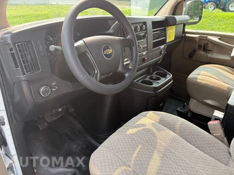 2011 Chevrolet Express 2500 Cargo Van 1WT 135.0" WB - miniatura 38