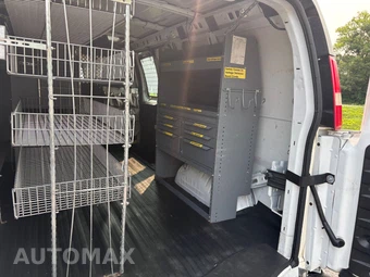 2011 Chevrolet Express 2500 Cargo Van 1WT 135.0" WB - miniatura 42