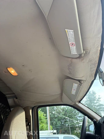 2011 Chevrolet Express 2500 Cargo Van 1WT 135.0" WB - miniatura 47