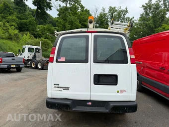 2011 Chevrolet Express 2500 Cargo Van 1WT 135.0" WB - miniatura 4