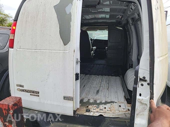 2011 Chevrolet Express 2500 Cargo Van 1WT 135.0" WB – miniatura 13