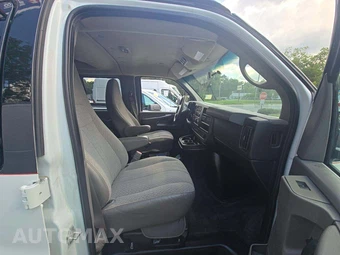 2011 Chevrolet Express 2500 Passenger Van LT 1LT 135.0" WB - miniatura 18