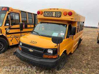 2011 Chevrolet Express 3500 Base – miniatura 10