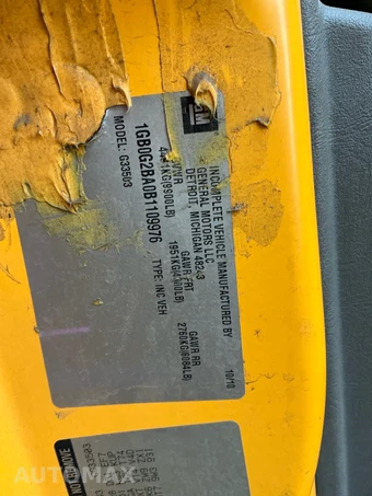 2011 Chevrolet Express 3500 Base – miniatura 12