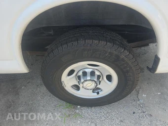 2011 Chevrolet Express 3500 Cargo Van 1WT 155.0" WB - miniatura 11