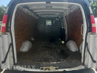 2011 Chevrolet Express 3500 Cargo Van 1WT 155.0" WB - miniatura 19