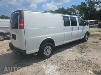 2011 Chevrolet Express 3500 Cargo Van 1WT 155.0" WB - miniatura 4