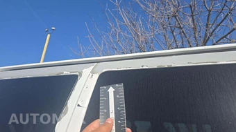 2011 Chevrolet Express 3500 Passenger Van LS 1LS 155.0" WB - miniatura 7