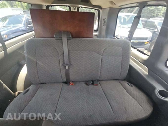 2011 Chevrolet Express 3500 Passenger Van LT 1LT 135.0" WB - miniatura 11