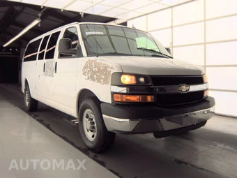 2011 Chevrolet Express 3500 Passenger Van LT 1LT 155.0" WB - miniatura 3