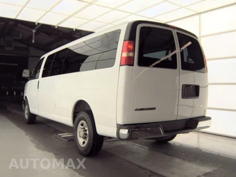 2011 Chevrolet Express 3500 Passenger Van LT 1LT 155.0" WB - miniatura 6