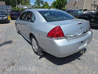 2011 Chevrolet Impala LT 1LT – miniatura 2