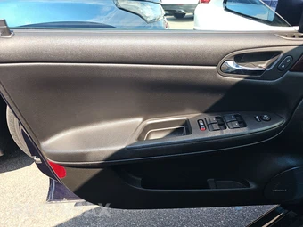 2011 Chevrolet Impala LTZ 1LZ – miniatura 9