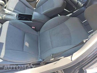 2011 Chevrolet Malibu LS 1LS – miniatura 3