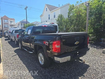 2011 Chevrolet Silverado 1500 LT Extended Cab Medium Bed 1LT w/Rear Doors - miniatura 2