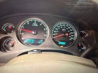 2011 Chevrolet Suburban 1500 LS 1LS - miniatura 5