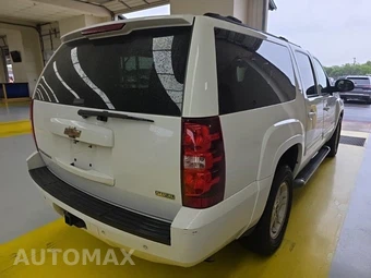 2011 Chevrolet Suburban 1500 LT 1LT - miniatura 4