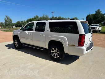 2011 Chevrolet Suburban 1500 LT 1LT - miniatura 3