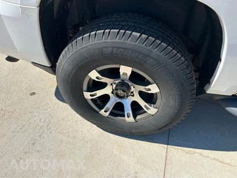 2011 Chevrolet Suburban 1500 LT 1LT - miniatura 8