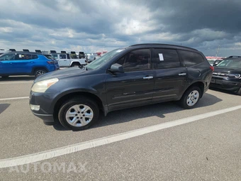 2011 Chevrolet Traverse LS 1LS