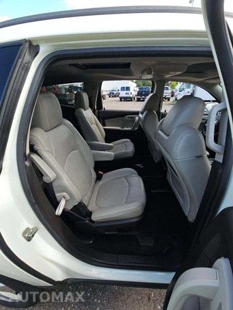 2011 Chevrolet Traverse LTZ 1LZ - miniatura 14