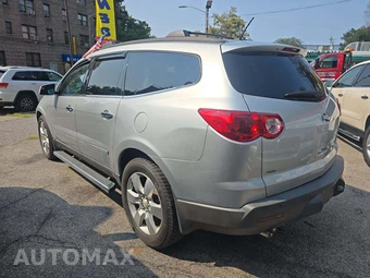 2011 Chevrolet Traverse LTZ 1LZ - miniatura 2