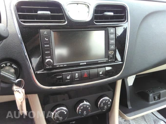 2011 Chrysler 200 Limited – miniatura 4