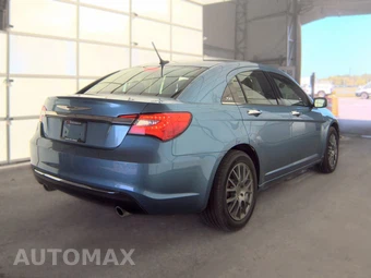 2011 Chrysler 200 Limited Sedan - miniatura 4