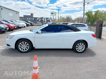 2011 Chrysler 200 Touring Convertible - miniatura 5