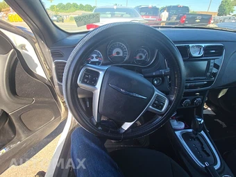 2011 Chrysler 200 Touring Sedan – miniatura 10