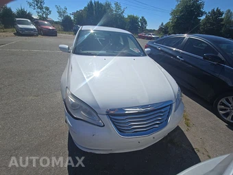 2011 Chrysler 200 Touring Sedan – miniatura 2