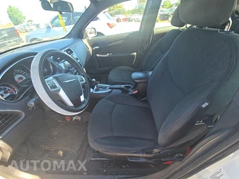 2011 Chrysler 200 Touring Sedan – miniatura 7