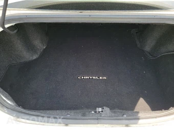 2011 Chrysler 200 Touring Sedan – miniatura 16