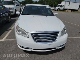 2011 Chrysler 200 Touring Sedan – miniatura 2