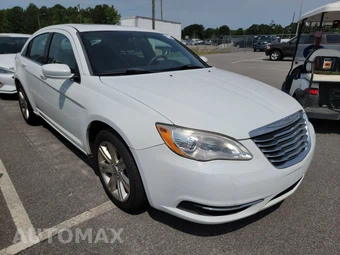 2011 Chrysler 200 Touring Sedan – miniatura 3