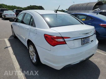2011 Chrysler 200 Touring Sedan – miniatura 6