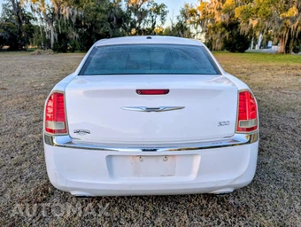2011 Chrysler 300 Limited - miniatura 19