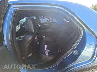 2011 Chrysler 300C – miniatura 13