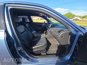 2011 Chrysler 300C – miniatura 18