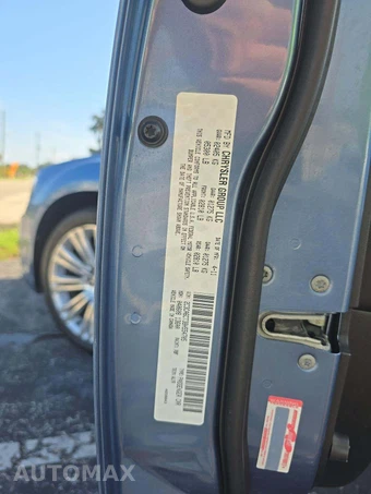 2011 Chrysler 300C – miniatura 5