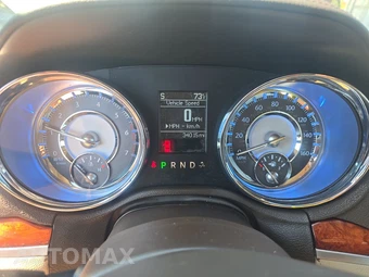 2011 Chrysler 300C - miniatura 12