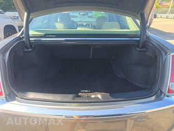 2011 Chrysler 300C - miniatura 16