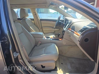 2011 Chrysler 300C - miniatura 8