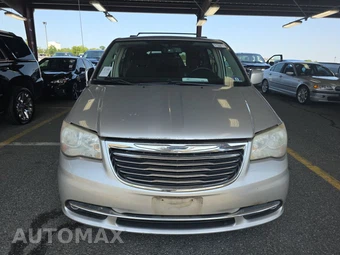 2011 Chrysler Town & Country Touring 121.2" WB - miniatura 2