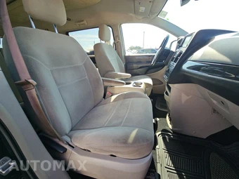 2011 Chrysler Town & Country Touring 121.2" WB - miniatura 14
